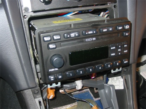 06.jpg (64297 bytes) How To hook up and iPod to your Mustang Mach 460 factory radio — photo 12