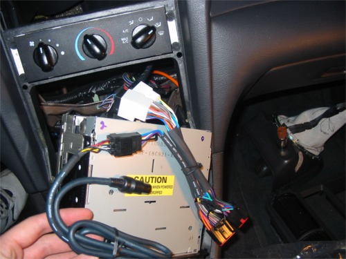 09.jpg (58558 bytes) How To hook up and iPod to your Mustang Mach 460 factory radio — photo 18