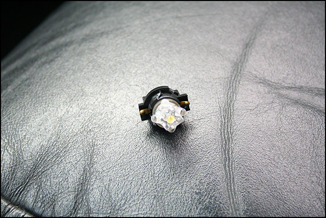 How to Install LED lights in your Mustang Gauge Cluster — photo 14
