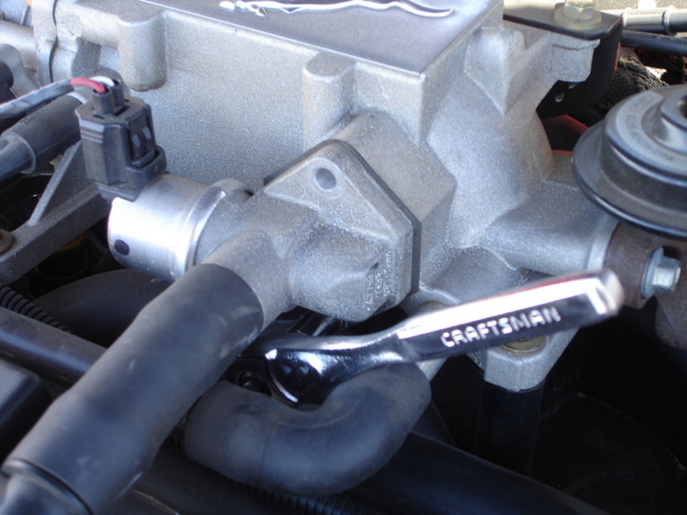 How to Install an Upper Intake Plenum on your Mustang — photo 2